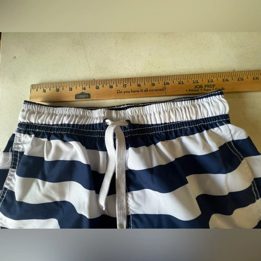 KANU MEN’S SWIM TRUNKS. NAVY/WHITE STRIPE w/MESH LINING QUICK DRY SIZE SMALL